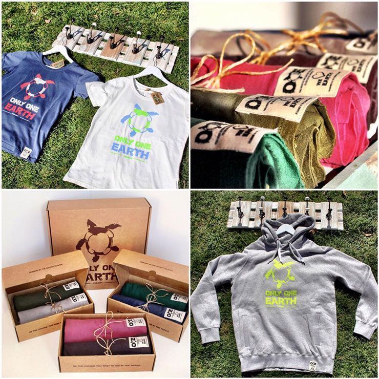 El logo en camisetas y cajas