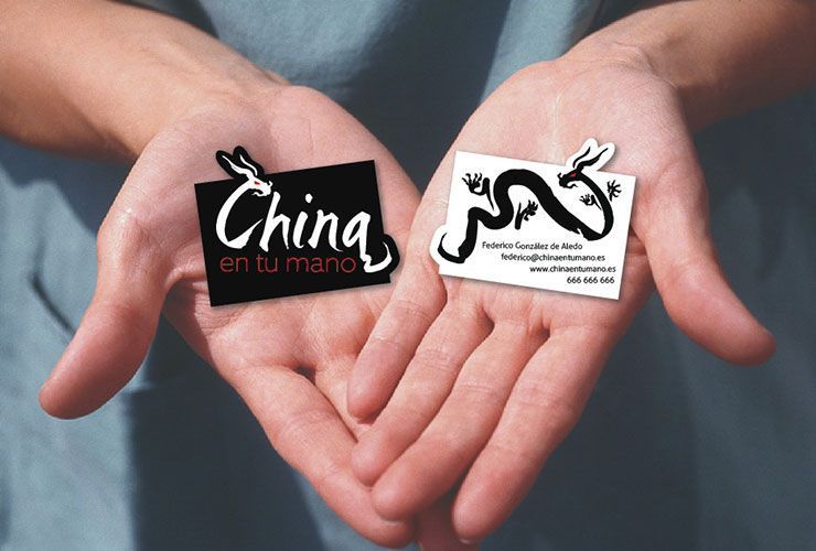 Tarjetas con el logo de China En Tu Mano